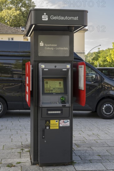 ATM of the Sparkasse is outdoors, Coburg, Upper Franconia, Franconia, Bavaria, Germany