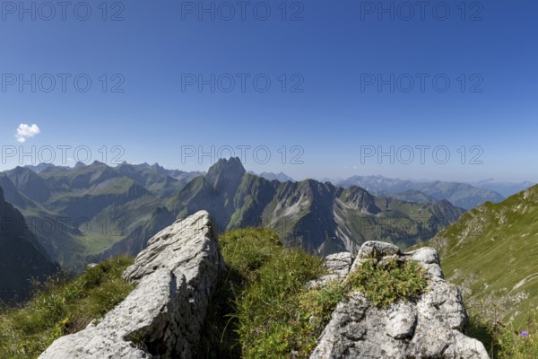 Mountain panorama from Laufbacher-Eckweg to Höfats, 2259m, Allgäu Alps, Allgäu, Bavaria, Germany