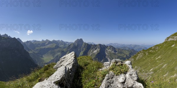 Mountain panorama from Laufbacher-Eckweg to Höfats, 2259m, Allgäu Alps, Allgäu, Bavaria, Germany