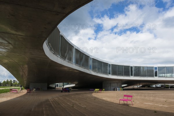 Rolex Learning Centre, SANAA architects, École polytechnique fédérale de Lausanne, EPFL, Lausanne, Switzerland