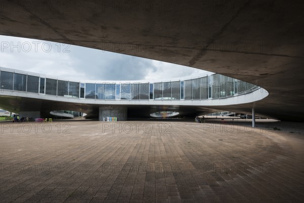 Rolex Learning Centre, SANAA architects, École polytechnique fédérale de Lausanne, EPFL, Lausanne, Switzerland