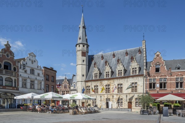 Butcher's Hall, Vleeshuis, restaurants and pavement cafes on Market Square in historic city centre of Dendermonde, Termont, East Flanders, Belgium