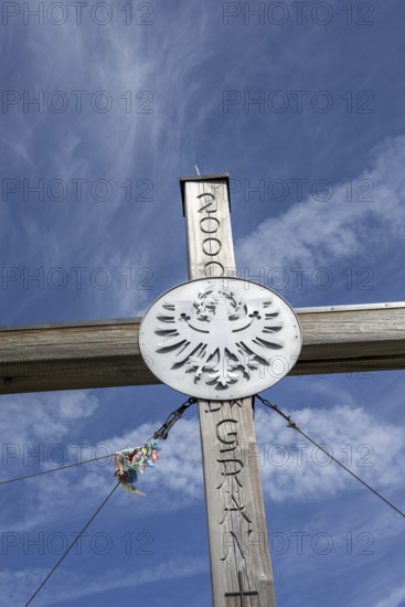 Summit cross, Aggenstein, 1986m, Tannheimer Berge, Allgäu Alps, Allgäu, Bavaria, Germany