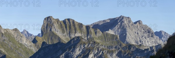 Mountain panorama from Koblat Höhenweg to Schneck, 2268m, behind Großer Wilder, 2379m, Allgäu Alps, Allgäu, Bavaria, Germany