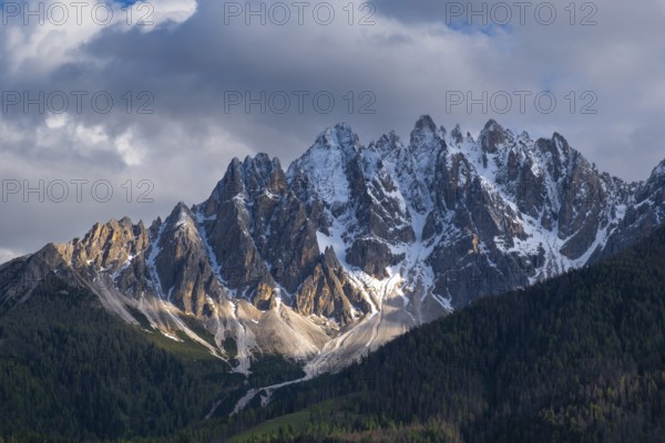 View of the local mountains of San Candido, Haunold, Birkenkofel, Haunold Group, Val Pusteria, Dolomites, Sesto Dolomites, South Tyrol, Italy