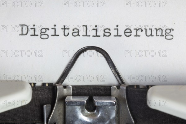 The word DIGITALISATION, written on a typewriter (symbolic image)