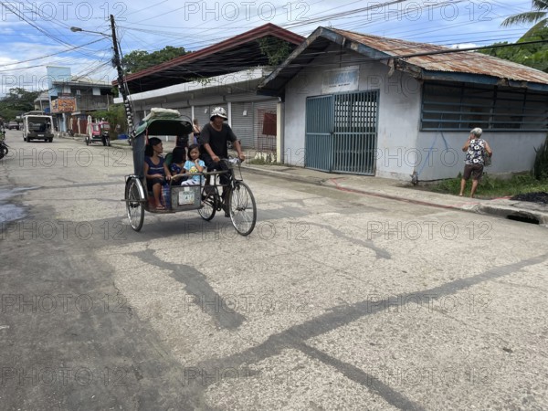 Bicycle city San Carlos, bicycle taxi, taxi, bicycle, public transport, mobility, service, transport, Negros Occidental, Philippines