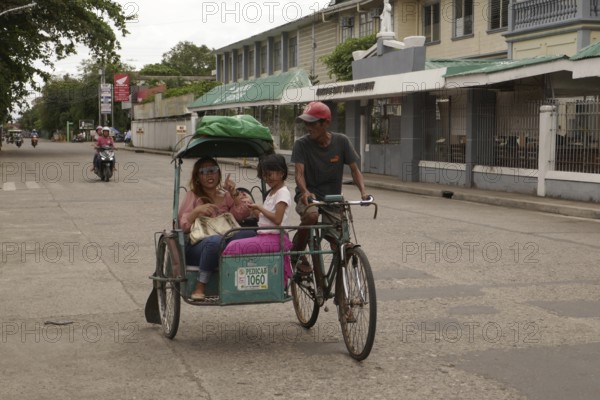 Bicycle city San Carlos, bicycle taxi, taxi, bicycle, public transport, mobility, service, transport, Negros Occidental, Philippines