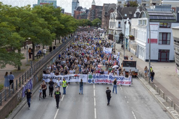 Worldwide climate strike by Fridays for Future under the motto Exit Gas - Enter Future, demonstration with rally at the fish market, Hamburg, Germany
