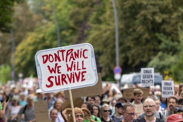 Worldwide climate strike by Fridays for Future under the motto Exit Gas - Enter Future, demonstration with rally at the fish market, Hamburg, Germany