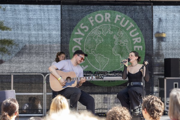 Singer Marisabelle live on stage at the global climate strike organised by Fridays for Future under the motto Exit Gas - Enter Future, demonstration with rally at the fish market, Hamburg, Germany