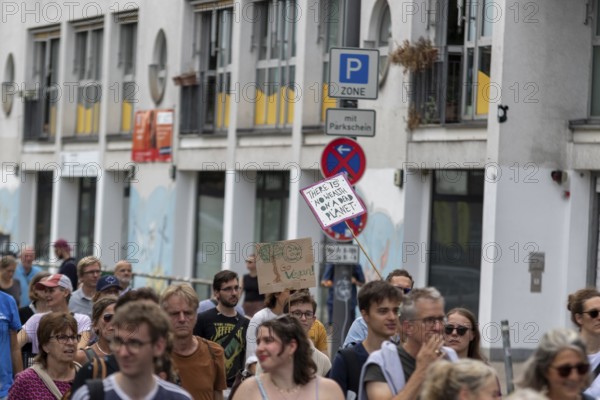 Worldwide climate strike by Fridays for Future under the motto Exit Gas - Enter Future, demonstration with rally at the fish market, Hamburg, Germany