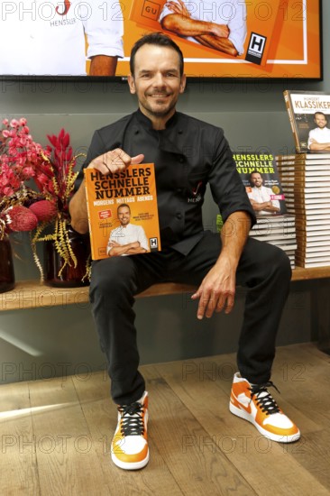 Chef Steffen Henssler at the presentation of his new cookbook HENSSLERS SCHNELLE NUMMER - mornings, lunchtimes, evenings in Henssler's kitchen, Hamburg, Germany