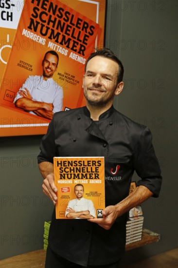 Chef Steffen Henssler at the presentation of his new cookbook HENSSLERS SCHNELLE NUMMER - mornings, lunchtimes, evenings in Henssler's kitchen, Hamburg, Germany