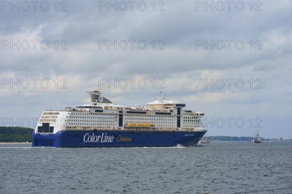 Large cruise ship under a cloudy sky on the open sea, Windjammer Parade Kiel 2025, Heikendorf, Plön district, Kiel Fjord, Schleswig-Holstein, Germany