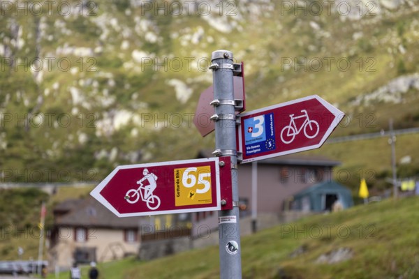 Bike route, signpost at Mätteli, ascent to the Gotthard Pass, Uri, Switzerland