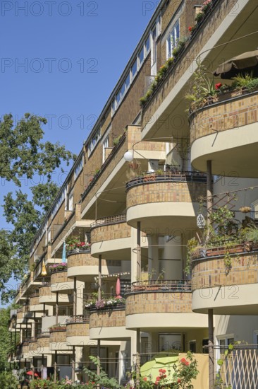 Residential buildings by Hugo Häring, Goebelstraße, Siemensstadt housing estate, Spandau, Berlin, Germany