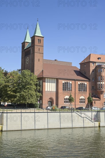 Church of the Redeemer, Wikingerufer, Spree, Moabit, Mitte, Berlin, Germany