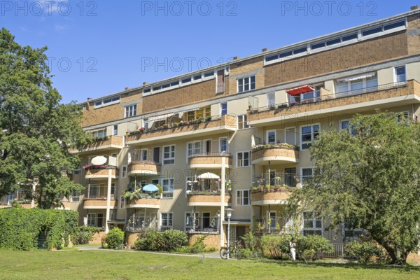 Residential buildings by Hugo Häring, Goebelstraße, Siemensstadt housing estate, Spandau, Berlin, Germany