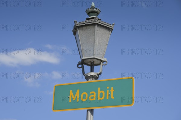 Sign, Moabit district, Mitte, Berlin, Germany