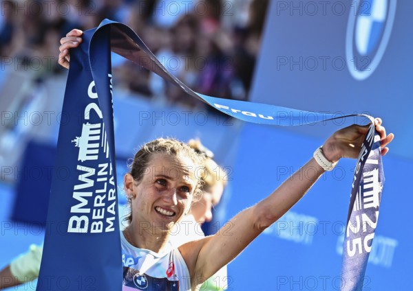 Fabienne Koenigstein best German runner with a time of 02:22:17 hours at the Berlin Marathon 2025