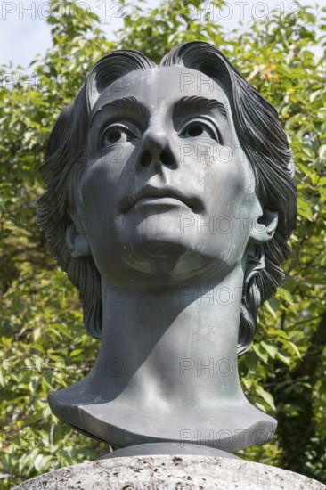 Cosima Wagner, bust, portrait bust by Arno Breker, Richard Wagner Park, on the Green Hill, Bayreuth, Upper Franconia, Franconia, Bavaria, Germany
