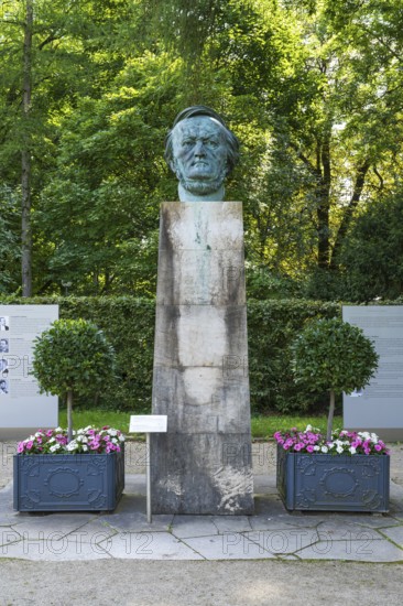 Richard Wagner, Bust, Bust portrait by Arno Breker, Richard Wagner Park, on the Green Hill, Bayreuth, Upper Franconia, Franconia, Bavaria, Germany