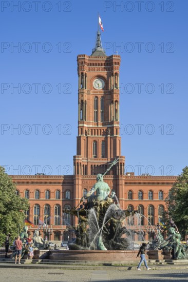 Neptune Fountain, Rotes Rathaus, Rathausstraße, Mitte, Berlin, Germany