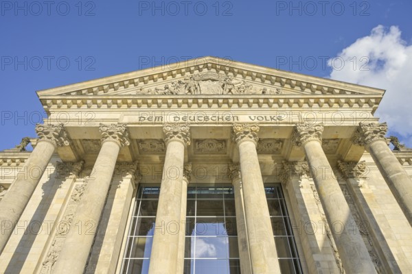 Reichstag building, Inscription, To the German people, Centre, Berlin, Germany