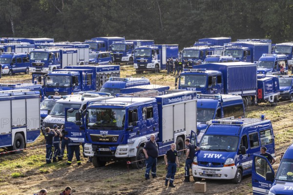 Vehicle set-up site for the large-scale exercise FÜLEX25, organised by the THW, the German Federal Agency for Technical Relief, North Rhine-Westphalia. Over 4 weekends, more than 3500 volunteers from 127 local associations in North Rhine-Westphalia practise many different scenarios in the field of disaster control and civil defence