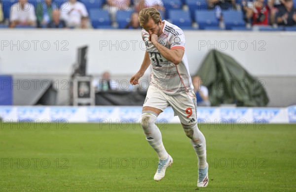Goal celebration Harry Kane FC Bayern Munich FCB (09) gesture gesture kissing wedding ring Football Bundesliga, PreZero Arena, Sinsheim, Baden-Württemberg, Germany