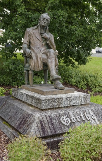 Goethe monument, statue of Johann Wolfgang Goethe, Goethe Square, spa town in the Imperial Forest, Mariánské Lázne, Mariánské Lázne, Czech Republic, Czech Republic
