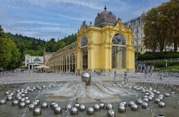 Colonnade of the Cross Spring and the Singing Fountain, healing spring, spa park, spa town in the Imperial Forest, health, Mariánské Lázne, Mariánské Lázne, Czech Republic, Czech Republic