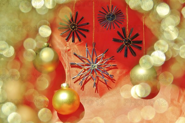 Christmas decoration, Christmas tree baubles, home-made straw stars, Germany