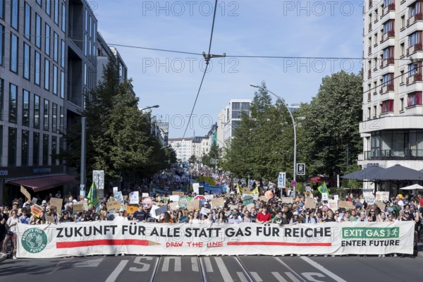 Demonstrators with front banner Future for all instead of gas for the rich on Friedrichstraße at the demonstration on climate protection organised together with Fridays for Future, Berlin, 20.09.2025