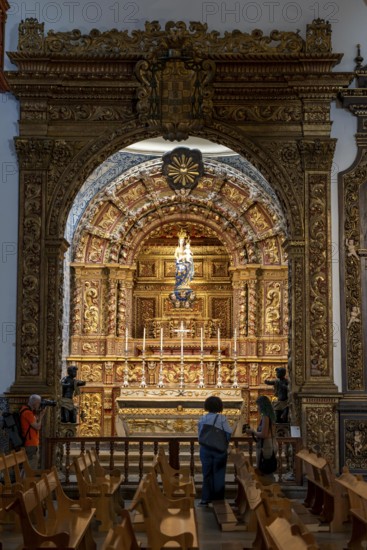 Faro, the cathedral of Faro, nave, interior, altars, Algarve, Portugal