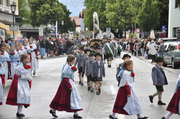 Customs, tradition, traditional traditional costume, traditional costume children, parade, festival week, march, parade, Garmisch-Partenkirchen