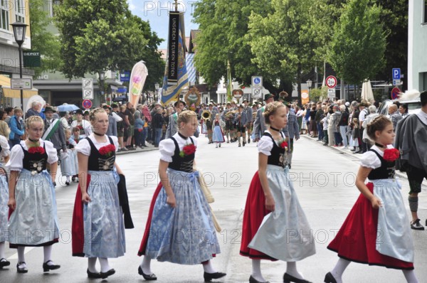 Customs, tradition, traditional traditional costume, traditional costume children, parade, festival week, march, parade, Garmisch-Partenkirchen