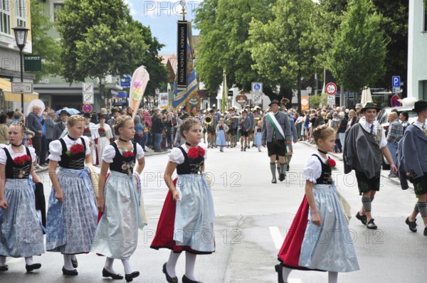 Customs, tradition, traditional traditional costume, traditional costume children, parade, festival week, march, parade, Garmisch-Partenkirchen