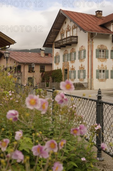 Summer garden in Oberammergau, Lüftlmalerei, Lüftlkunst, Bible, summer anemone, anemone, Ammergau, Ammergau Alps, Upper Bavaria, Garmisch-Partenkirchen, Alps, Bavaria, holiday, holiday region, active holiday, recreation, holiday, summer holiday, holiday region, Germany