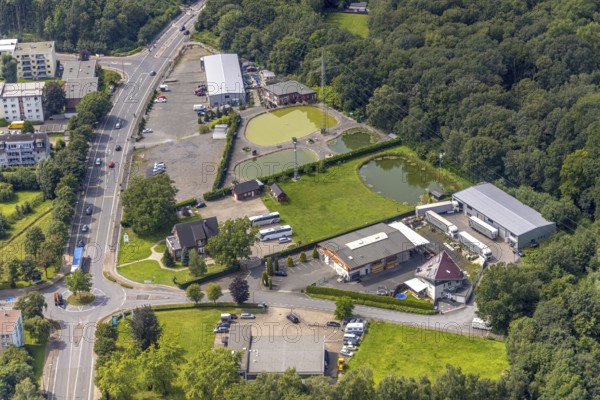Aerial view, Jörgs Angelteiche Forellenteiche an der Erich-Ollenhauer-Straße in Weddinghofen, Bergkamen, Ruhr Area, North Rhine-Westphalia, Germany, DE, Europe, roundabout, roundabout, aerial view, aerial photography, aerial photography, overview, bird's eye view, birds-eyes view, overview