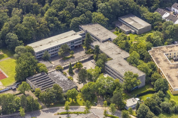Aerial photograph, Städt. Gymnasium Bergkamen in Weddinghofen, Bergkamen, Ruhr area, North Rhine-Westphalia, Germany, education, educational institution, DE, Europe, grammar school, aerial view, aerial photography, aerial photography, school, overview, bird's-eye view, overview