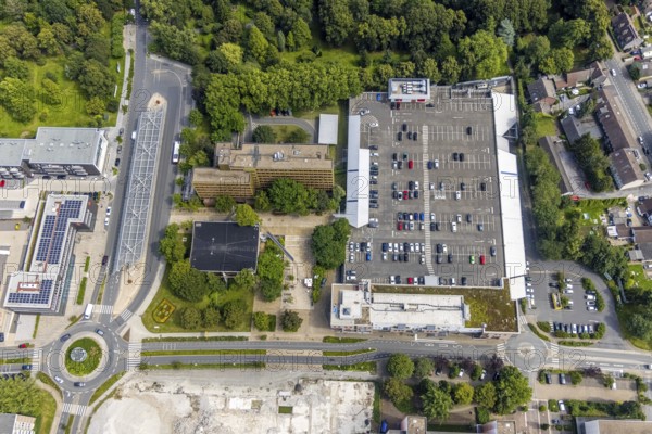 Aerial view, town hall and bus station in Schönhausen, Bergkamen, Ruhr area, North Rhine-Westphalia, Germany, authority, bus station, bus station roof, DE, Europe, roundabout, roundabout, aerial view, aerial photography, aerial photography, parking deck, town hall, city administration, overview, bird's eye view, birds-eyes view, overview