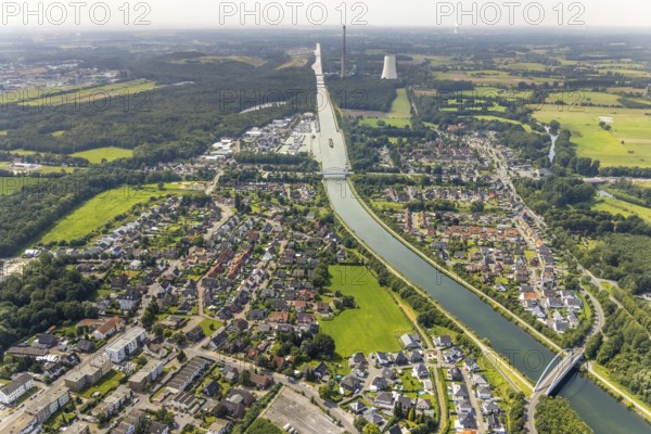Aerial view, inland navigation on the Datteln-Hamm Canal, Beversee nature reserve with Marina Rünthe marina and Bergkamen power station in Rünthe, Bergkamen, Ruhr area, North Rhine-Westphalia, Germany, DE, Europe, power station, aerial view, aerial photography, aerial photography, nature reserve, navigation, overview, bird's-eye view, forest area, marina, birds-eyes view, overview