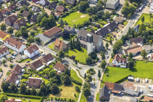 Aerial view, Catholic Church of the Sacred Heart of Jesus in Rünthe, Bergkamen, Ruhr area, North Rhine-Westphalia, Germany, place of worship, DE, Europe, religious community, place of worship, sacred site, church, parish, denomination, aerial view, aerial photography, aerial photography, religion, religious site, overview, bird's-eye view, overview