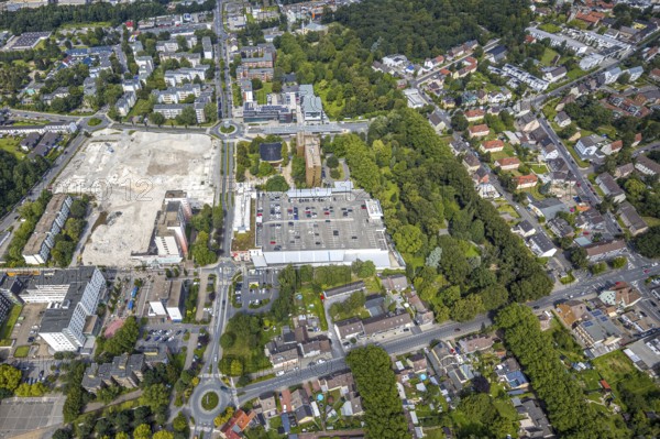 Aerial view, town hall and town hall square as well as construction site with demolition of the former Turmarkaden in Weddinghofen, Bergkamen, Ruhr area, North Rhine-Westphalia, Germany, construction work, construction area, building site, building plots, construction project, construction site, authority, DE, Europe, aerial view, aerial photography, aerial photography, town hall, city administration, overview, bird's eye view, bird's eye view, overview