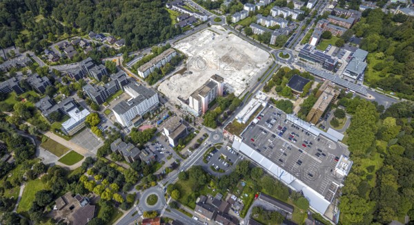 Aerial view, town hall and town hall square as well as construction site with demolition of the former Turmarkaden in Weddinghofen, Bergkamen, Ruhr area, North Rhine-Westphalia, Germany, construction work, construction area, building site, building plots, construction project, construction site, authority, DE, Europe, aerial view, aerial photography, aerial photography, town hall, city administration, overview, bird's eye view, bird's eye view, overview