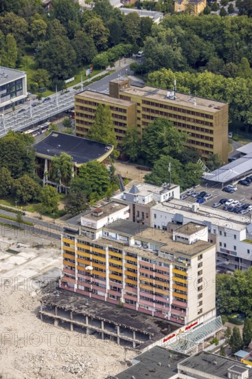 Aerial view, town hall and town hall square as well as construction site with demolition of the former Turmarkaden in Weddinghofen, Bergkamen, Ruhr area, North Rhine-Westphalia, Germany, construction work, construction area, building site, building plots, construction project, construction site, authority, DE, Europe, aerial view, aerial photography, aerial photography, town hall, city administration, overview, bird's eye view, bird's eye view, overview