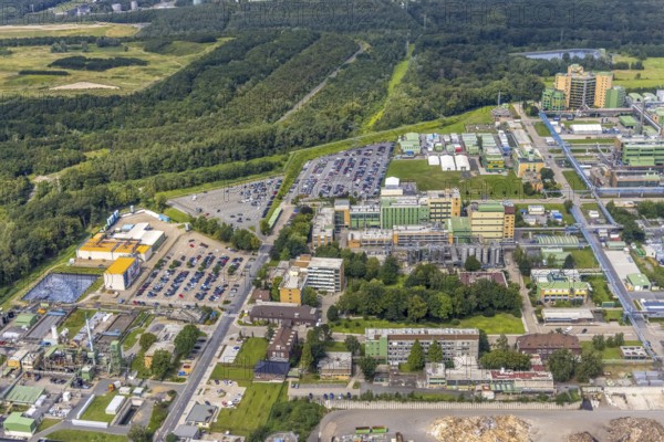 Aerial view, Bayer AG chemical plant site in Bergkamen, Ruhr area, North Rhine-Westphalia, Germany, Bergkamen, DE, Europe, commercial enterprises, commercial area, commercial site, commercial use, industrial area, industrial building, industrial site, aerial photograph, aerial photography, aerial photography, car parks, overview, bird's-eye view, overview