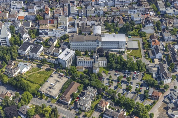 Aerial view, Klinikum Hochsauerland St.-Johannes-Hospital Neheim, Neheim, Arnsberg, Sauerland, North Rhine-Westphalia, Germany, DE, Europe, health care, Hochsauerlandkreis, hospital, clinic, clinic, hospital, hospital, aerial photograph, aerial photography, aerial photography, medical facility, medical aid, overview, bird's eye view, birds-eyes view, overview, medical care